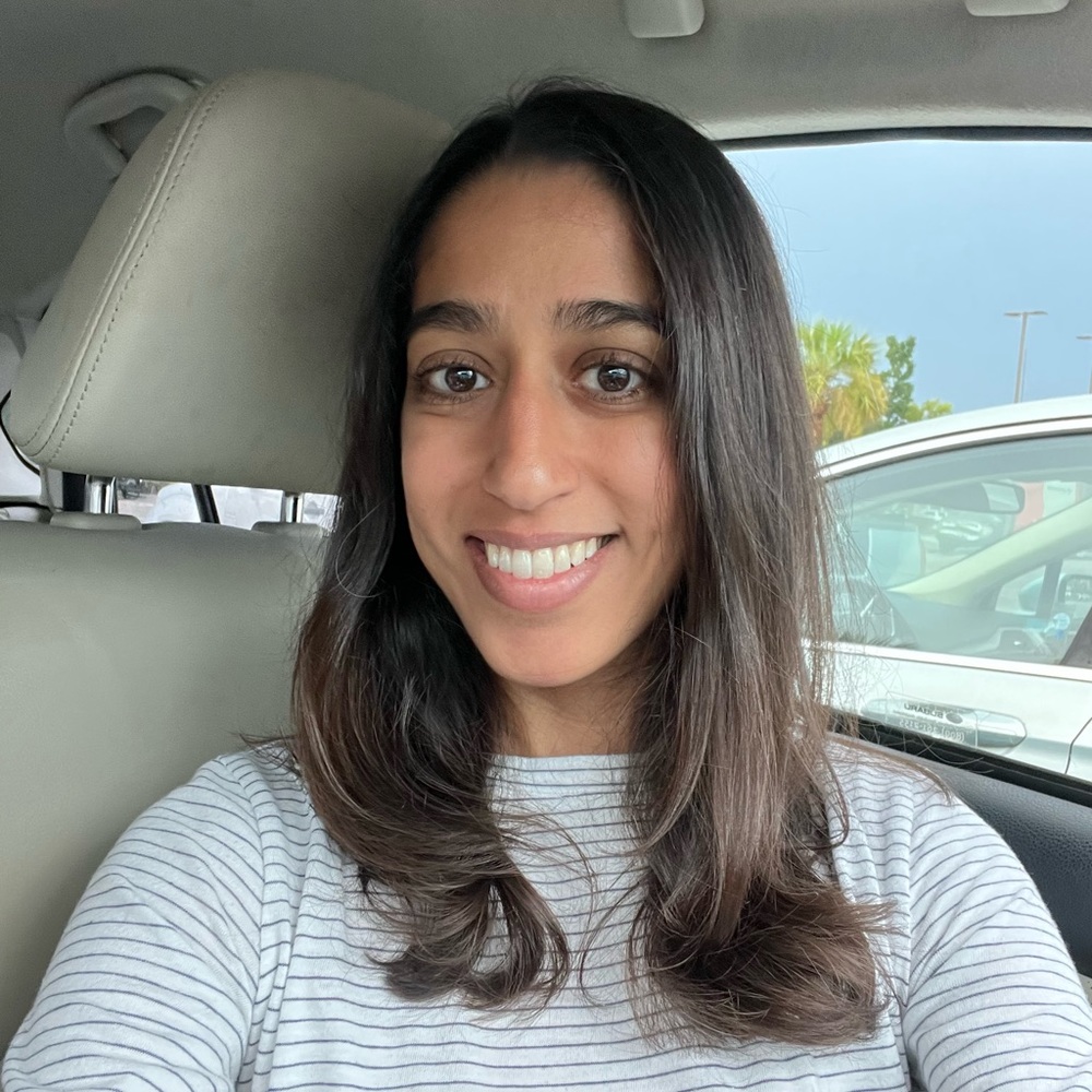 Meet your Posher, Yasmine